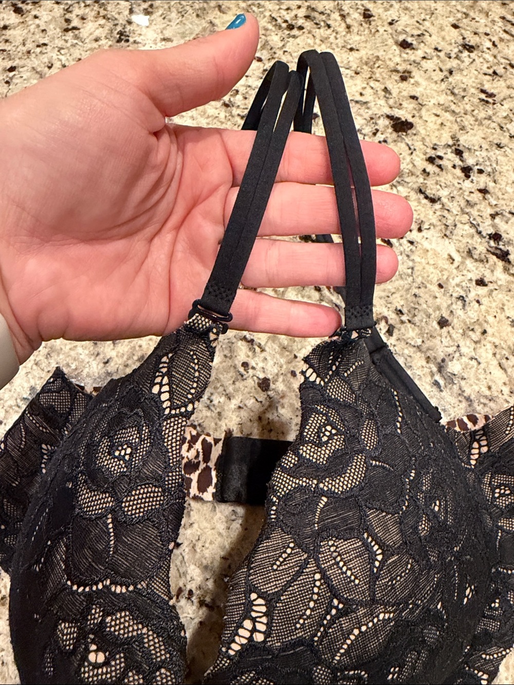 Victoria's Secret Very Sexy PushUp Bra 36D - Picture 5 of 5